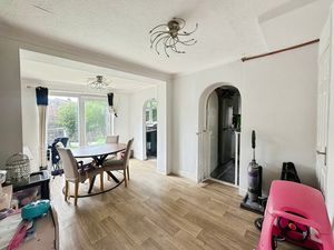 Dining Room- click for photo gallery